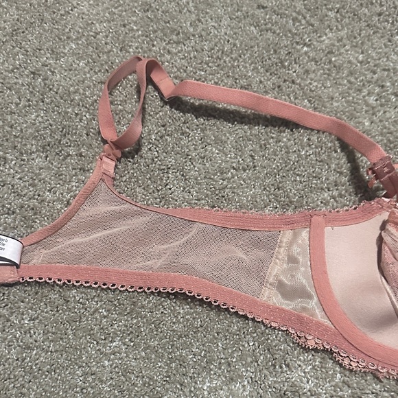 VS Lace Underwire Bra in Pink - Picture 6 of 6